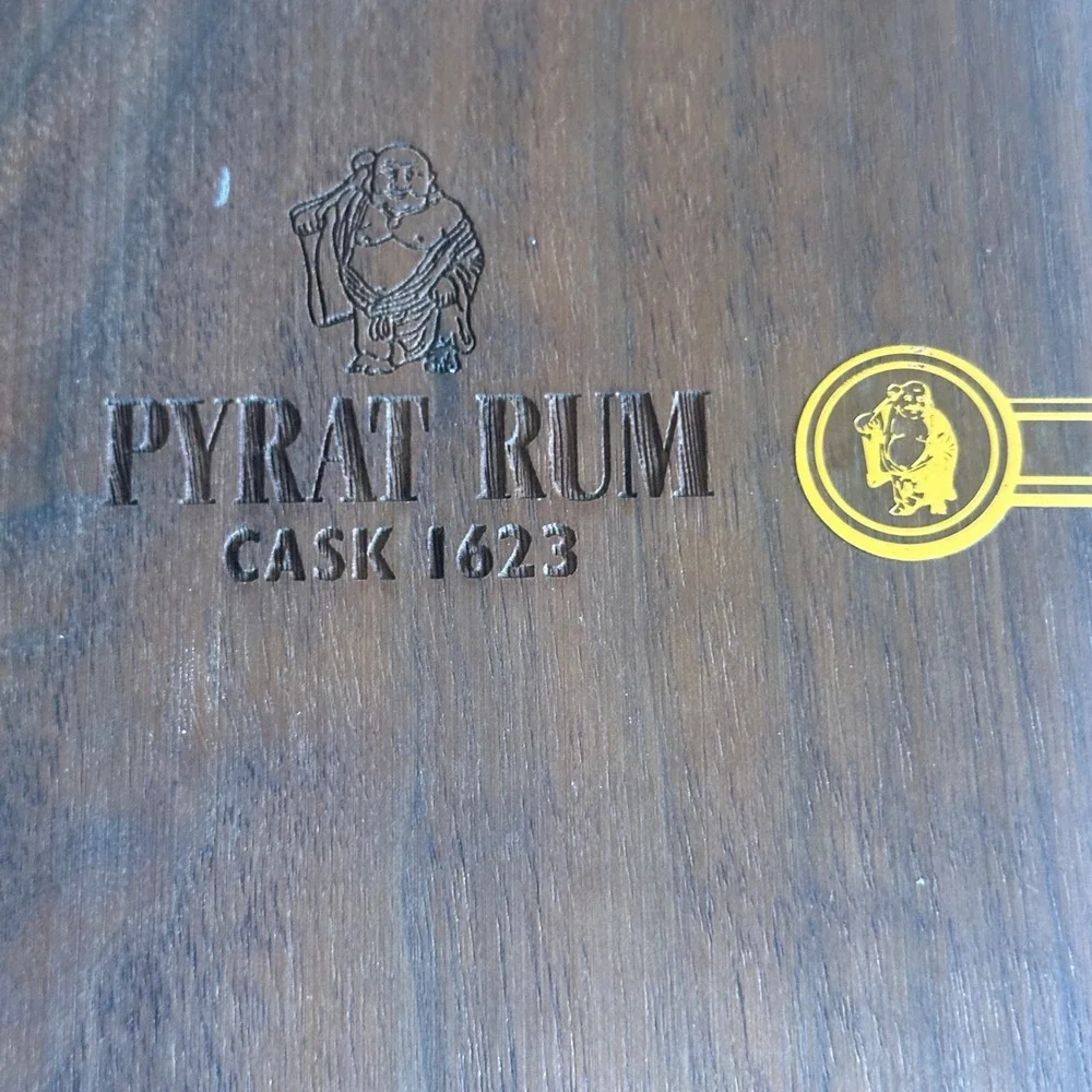 Very RARE Pyrat Rum CASK 1623 Walnut Box Display Case Empty Bottle Collectable